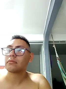 Snapshot of DariusNoir chatting on October 20, 2025, 1:17 am DariusNoir online show from October 20, 2025, 1:17 am