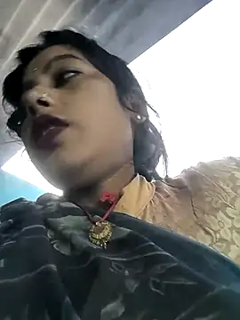 Snapshot of Ragni_bhargav chatting on December 17, 2025, 2:39 am Ragni bhargav online show from December 17, 2025, 2:39 am