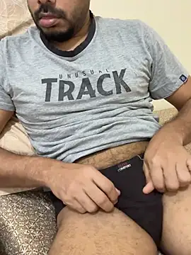 Handsome8677 online show from February 23, 2026, 7:28 am