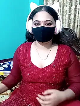 Snapshot of Porimoni22 chatting on February 5, 2026, 10:14 pm Porimoni22 online show from February 5, 2026, 10:14 pm