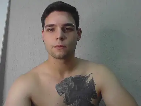 Snapshot of Zure-xxx chatting on February 5, 2026, 11:31 pm Zure-xxx online show from February 5, 2026, 11:31 pm