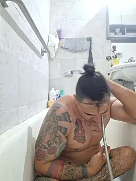 Rueditasss online show from April 8, 2026, 1:27 am