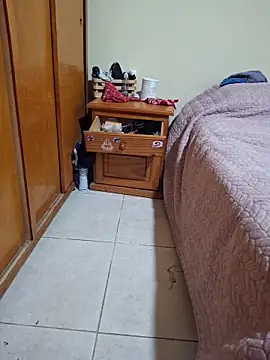 Rueditasss online show from April 8, 2026, 9:59 pm