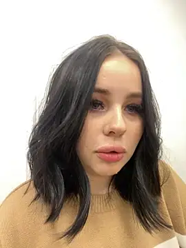 Snapshot of AliceLune chatting on January 18, 2026, 4:27 am AliceLune online show from January 18, 2026, 4:27 am