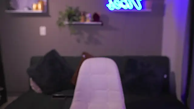 adahara miller17 online show from October 16, 2025, 12:17 pm