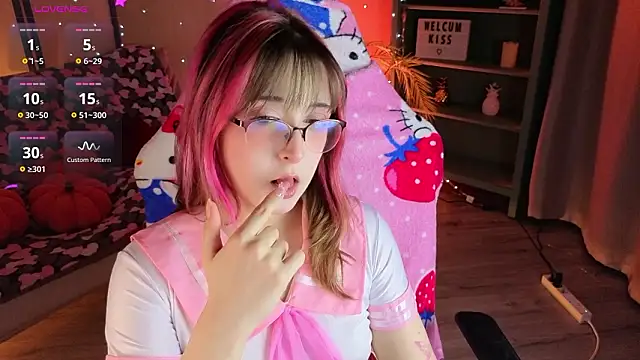 Soffi Toffi online show from March 14, 2026, 1:27 pm