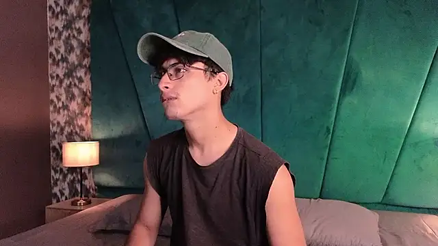 Aaron Eze online show from February 5, 2026, 9:19 pm