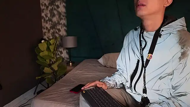 Aaron Eze online show from March 30, 2026, 12:17 pm