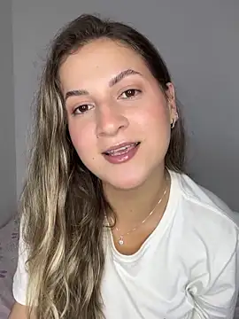 Snapshot of solmartins chatting on November 5, 2025, 12:10 am solmartins online show from November 5, 2025, 12:10 am