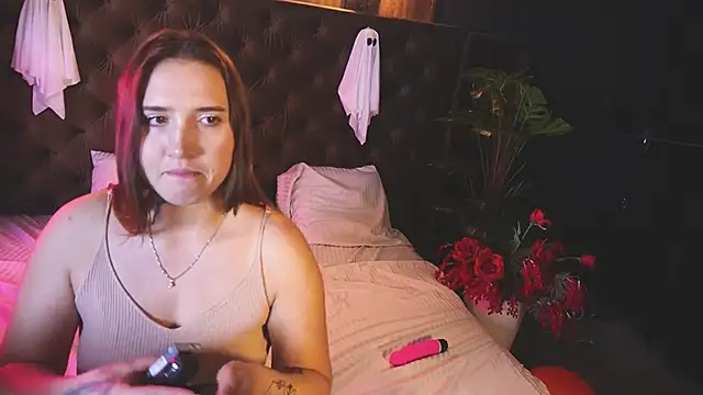 AmiraChase online show from October 27, 2025, 1:37 pm