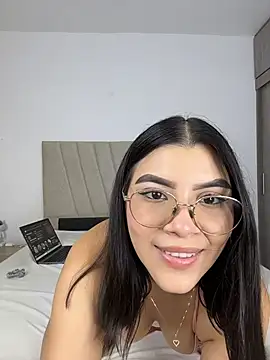 Snapshot of Julietalcl chatting on February 19, 2026, 11:01 pm Julietalcl online show from February 19, 2026, 11:01 pm