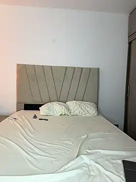 Snapshot of Julietalcl chatting on February 23, 2026, 7:11 pm Julietalcl online show from February 23, 2026, 7:11 pm