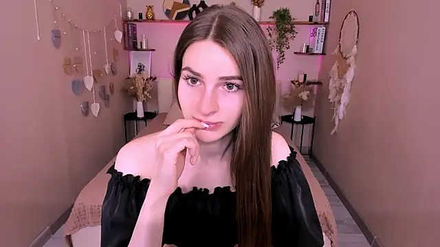 RoxyMorris online show from March 26, 2026, 8:09 am