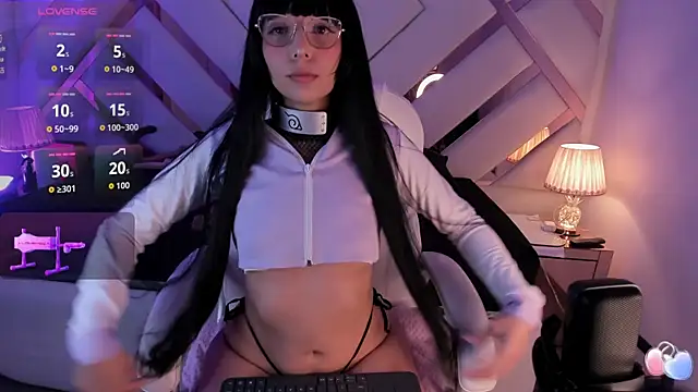 Snapshot of michelle_cutee_ chatting on December 14, 2025, 8:46 pm michelle cutee online show from December 14, 2025, 8:46 pm