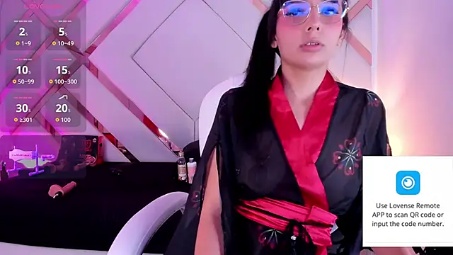 Snapshot of michelle_cutee_ chatting on January 14, 2026, 6:35 pm michelle cutee online show from January 14, 2026, 6:35 pm