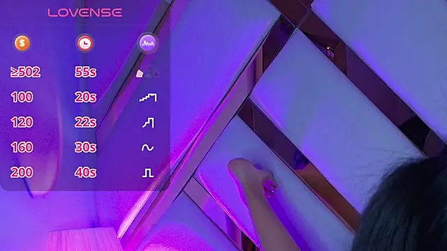 Snapshot of michelle_cutee_ chatting on April 1, 2026, 8:28 pm michelle cutee online show from April 1, 2026, 8:28 pm