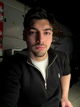 Snapshot of emir343475 chatting on November 5, 2025, 10:10 pm emir343475 online show from November 5, 2025, 10:10 pm