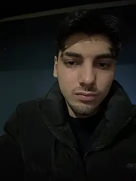 Snapshot of emir343475 chatting on February 1, 2026, 6:17 pm emir343475 online show from February 1, 2026, 6:17 pm