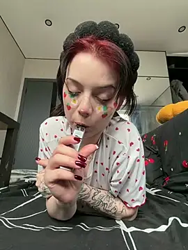 AnmiXHot online show from April 6, 2026, 1:01 pm