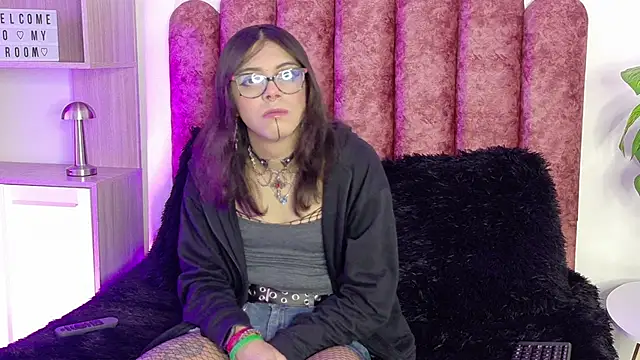 Lullaby Charade online show from November 20, 2025, 12:05 pm