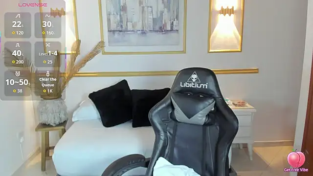 karlyy  online show from November 27, 2025, 7:16 pm