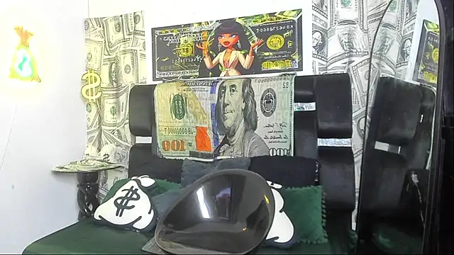 Snapshot of Latin_Doll13 chatting on October 22, 2025, 11:37 pm Latin Doll13 online show from October 22, 2025, 11:37 pm