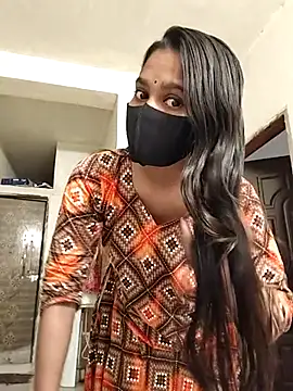 Snapshot of Zisha- chatting on November 18, 2025, 2:17 am Zisha- online show from November 18, 2025, 2:17 am