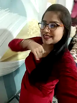 Vanshika1432 online show from November 14, 2025, 9:19 am