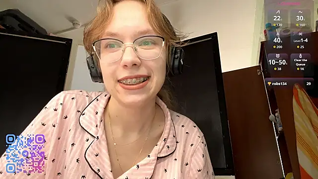 Snapshot of JuneCooper chatting on October 26, 2025, 8:09 am JuneCooper online show from October 26, 2025, 8:09 am