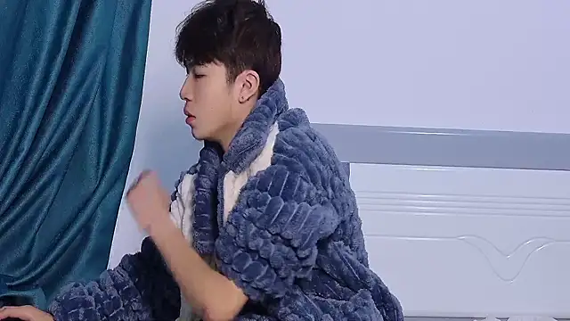 Snapshot of Stuffy-111 chatting on October 31, 2025, 9:05 pm Stuffy-111 online show from October 31, 2025, 9:05 pm