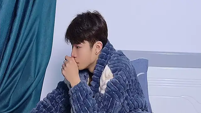 Snapshot of Stuffy-111 chatting on November 1, 2025, 10:17 am Stuffy-111 online show from November 1, 2025, 10:17 am