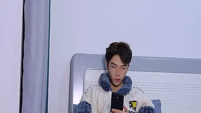 Snapshot of Stuffy-111 chatting on November 2, 2025, 10:28 am Stuffy-111 online show from November 2, 2025, 10:28 am