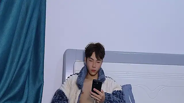 Snapshot of Stuffy-111 chatting on November 3, 2025, 10:27 am Stuffy-111 online show from November 3, 2025, 10:27 am