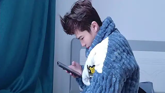 Snapshot of Stuffy-111 chatting on November 12, 2025, 5:08 am Stuffy-111 online show from November 12, 2025, 5:08 am