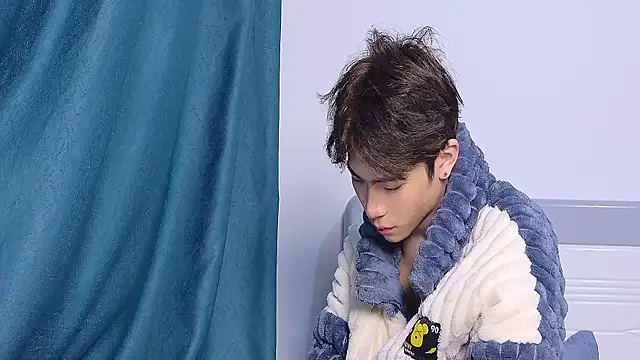 Snapshot of Stuffy-111 chatting on November 17, 2025, 5:30 pm Stuffy-111 online show from November 17, 2025, 5:30 pm