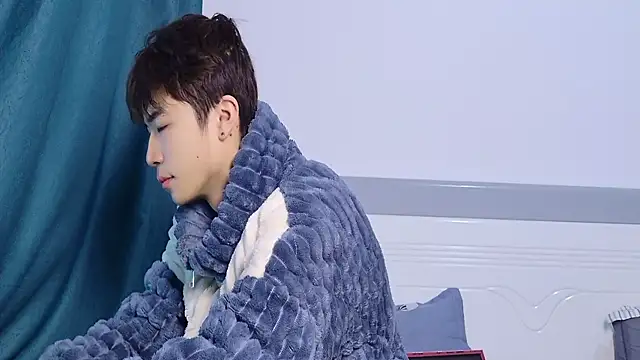 Snapshot of Stuffy-111 chatting on November 18, 2025, 11:14 am Stuffy-111 online show from November 18, 2025, 11:14 am