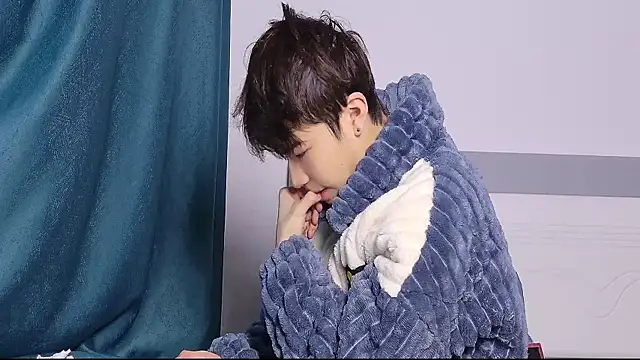 Snapshot of Stuffy-111 chatting on November 20, 2025, 11:21 am Stuffy-111 online show from November 20, 2025, 11:21 am