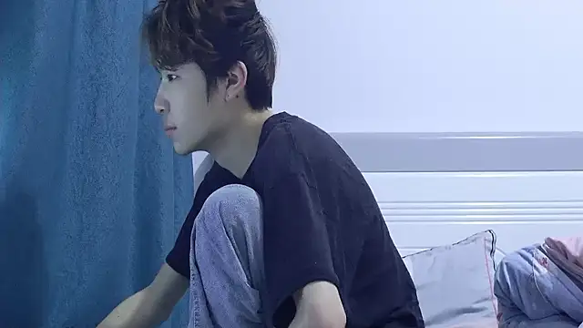 Snapshot of Stuffy-111 chatting on April 7, 2026, 10:42 pm Stuffy-111 online show from April 7, 2026, 10:42 pm