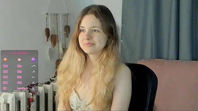 Snapshot of DreamSinder chatting on April 9, 2026, 6:02 am DreamSinder online show from April 9, 2026, 6:02 am