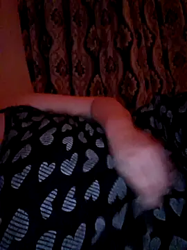 Snapshot of Ariana381 chatting on October 31, 2025, 11:06 pm Ariana381 online show from October 31, 2025, 11:06 pm