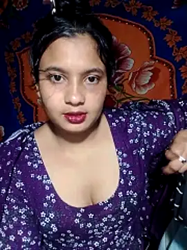 sexylive1100 online show from November 30, 2025, 1:04 pm