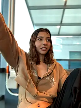 MiaaCute- online show from October 17, 2025, 7:16 pm