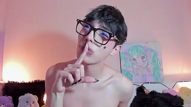 Strawberry Kitty  online show from February 16, 2026, 4:25 pm