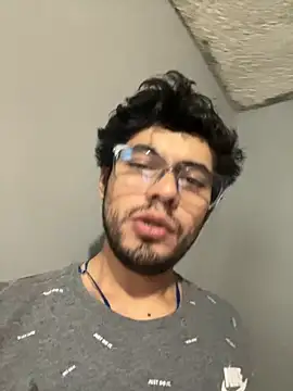 Twistermc11 online show from November 23, 2025, 2:17 pm