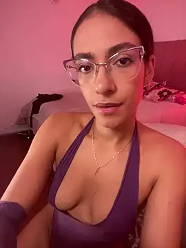 Snapshot of elegant__rouse chatting on February 9, 2026, 10:03 pm elegant rouse online show from February 9, 2026, 10:03 pm