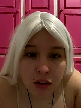 Snapshot of HannahNicoleShenko chatting on November 12, 2025, 8:26 am HannahNicoleShenko online show from November 12, 2025, 8:26 am