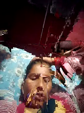 Snapshot of OliveGreen22 chatting on November 6, 2025, 1:06 am OliveGreen22 online show from November 6, 2025, 1:06 am