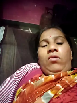 Snapshot of OliveGreen22 chatting on November 6, 2025, 11:59 pm OliveGreen22 online show from November 6, 2025, 11:59 pm