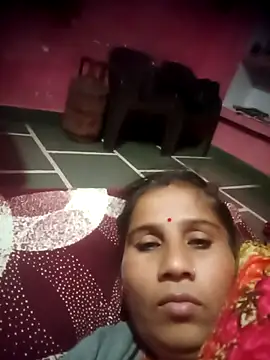 Snapshot of OliveGreen22 chatting on November 9, 2025, 4:05 pm OliveGreen22 online show from November 9, 2025, 4:05 pm