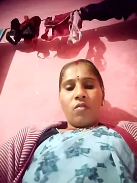 Snapshot of OliveGreen22 chatting on November 13, 2025, 6:56 am OliveGreen22 online show from November 13, 2025, 6:56 am